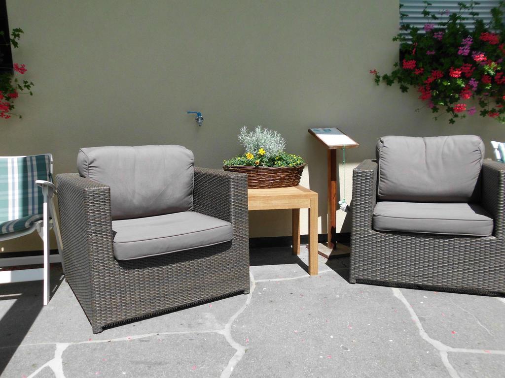 Garni Raffein Hotell Lana Exteriör bild