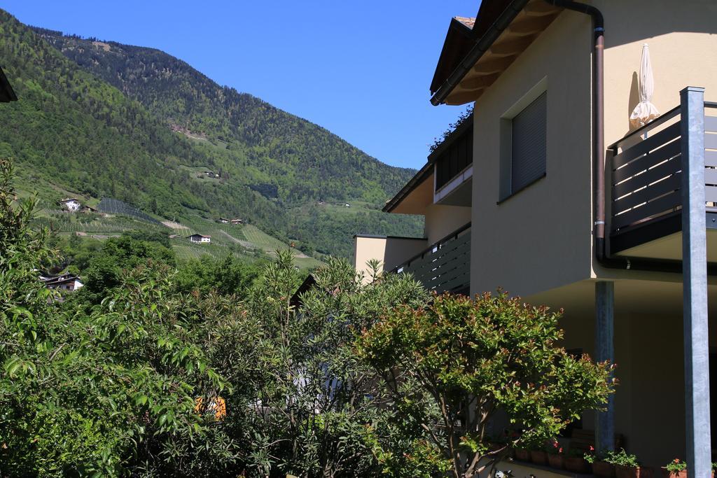 Garni Raffein Hotell Lana Exteriör bild