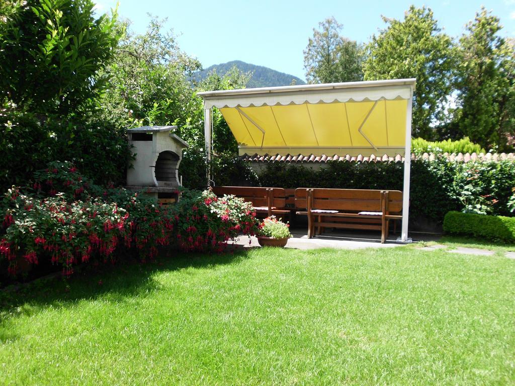 Garni Raffein Hotell Lana Exteriör bild