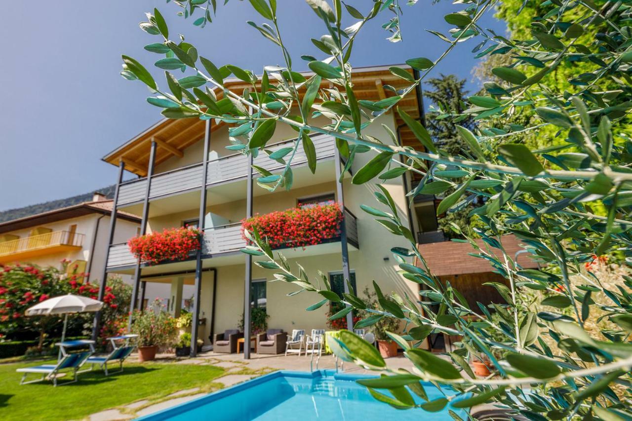 Garni Raffein Hotell Lana Exteriör bild