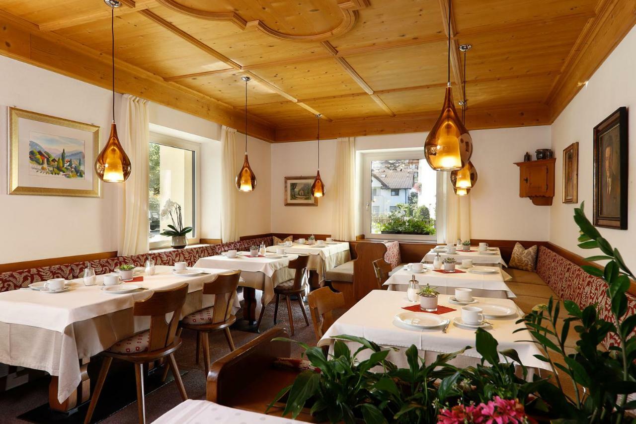 Garni Raffein Hotell Lana Exteriör bild
