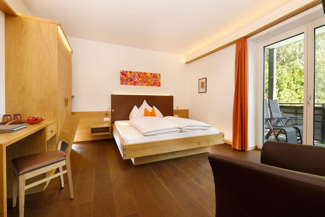 Garni Raffein Hotell Lana Exteriör bild