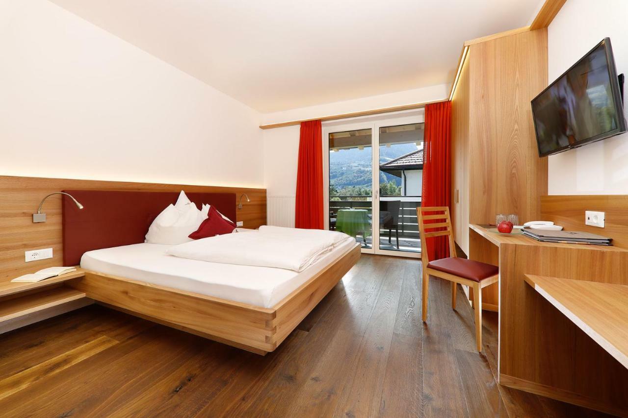 Garni Raffein Hotell Lana Exteriör bild